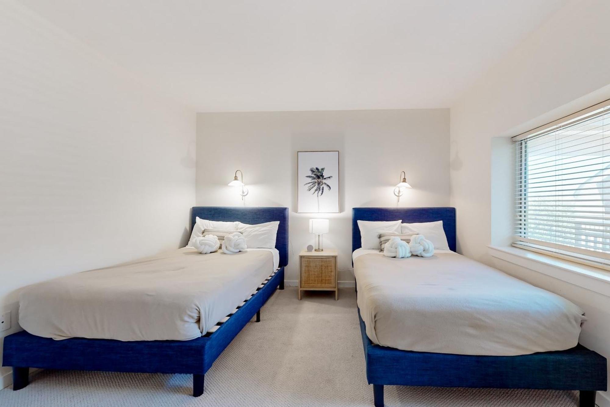 Captains Walk Condos Hilton Head Island Room photo