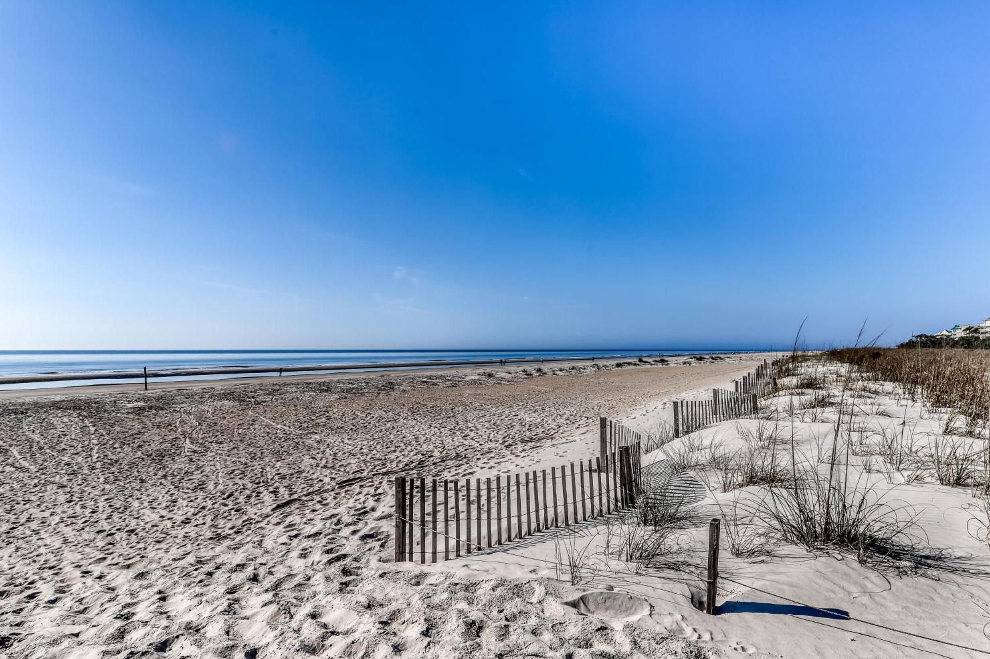 Captains Walk Condos Hilton Head Island Room photo
